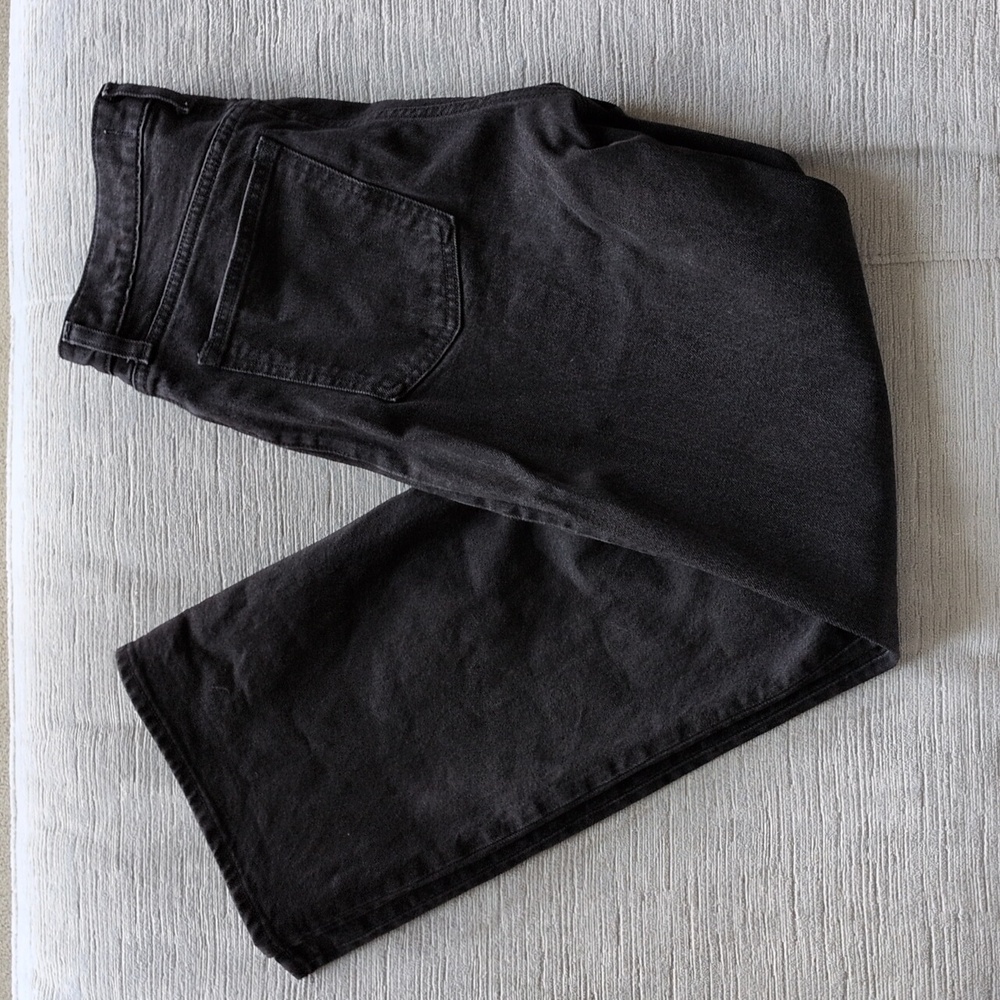 Abercrombie & Fitch The 90s Relaxed Jean High Rise